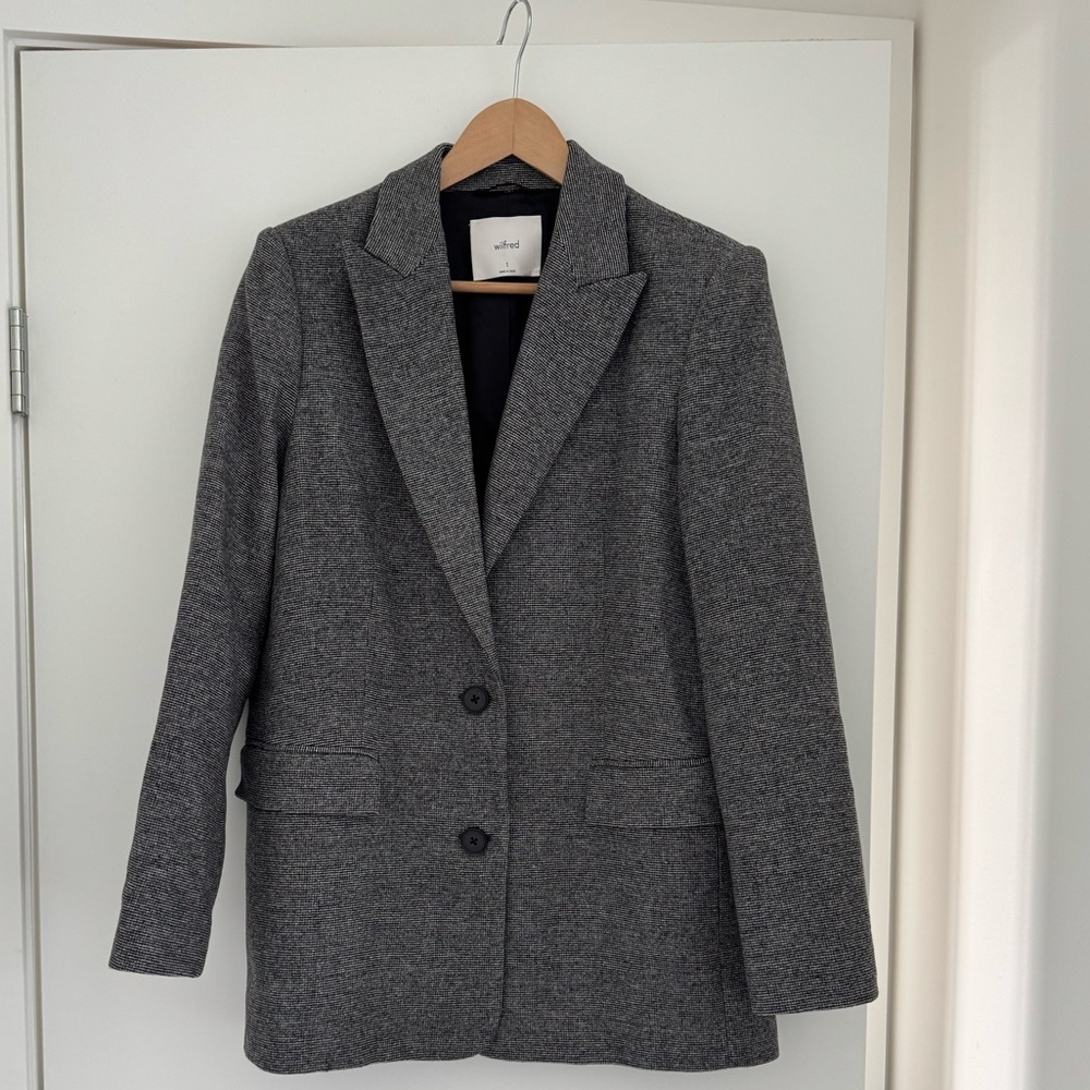 Aritzia Wilfred Wool Blazer